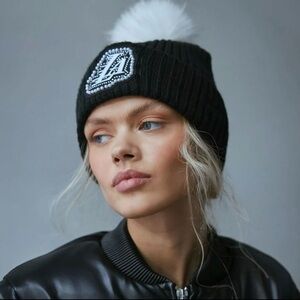 URBAN OUTFITTERS - Pro Standard NBA Los Angeles Lakers Pearl Beanie